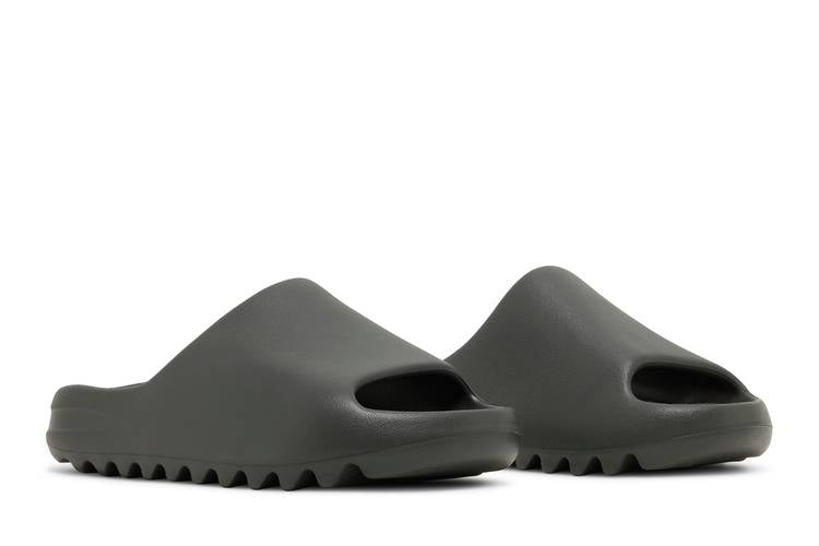 Yeezy Slide Dark Onyx