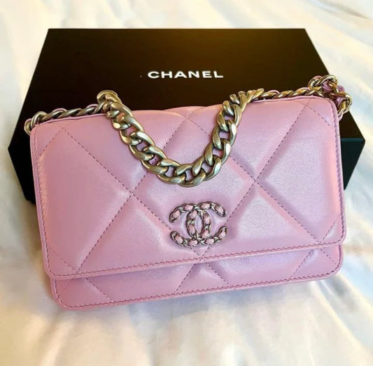 Chanel 22A WOC Pink (small)