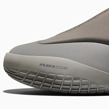 color:gray